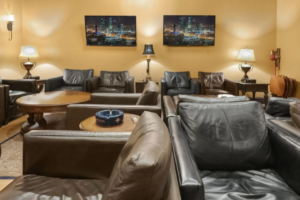 Matador Hauppauge Lounge 3