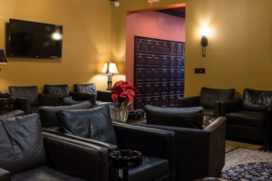 Matador Hauppauge Lounge 8